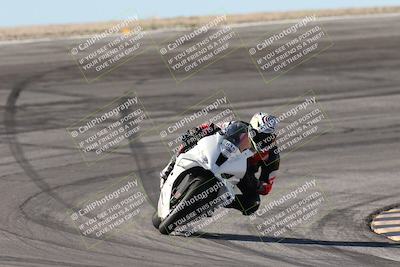 media/Jan-15-2026-Racers Edge (Thu) [[dfebeb70ab]]/3-B Group/Session 2 (Bowl Exit)/